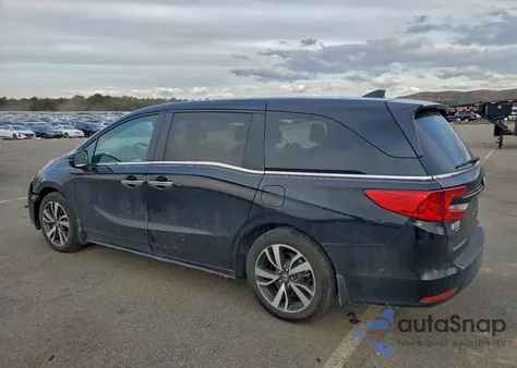2023 Honda Odyssey Touring z USA, uszkodzony, nr VIN 5FNRL6H84PB065523